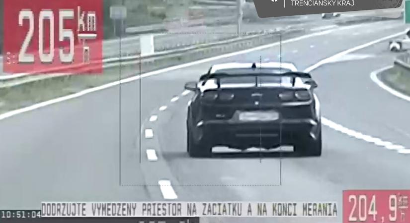 205-tel veretett izomautójával, a horribilis összegű bírság sem állította meg