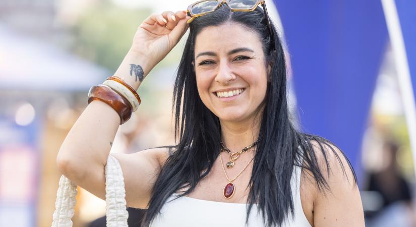 Megmutatta új párját Stana Alexandra