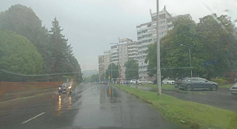 Hatalmas zivatar érkezett Zalaegerszegre, ám már nyoma sincs (fotó, videó)