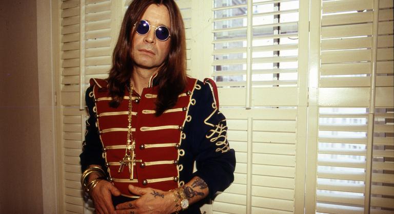 Viszonyáról és felesége öngyilkossági kísérletéről is írt hamarosan megjelenő könyvében Ozzy Osbourne