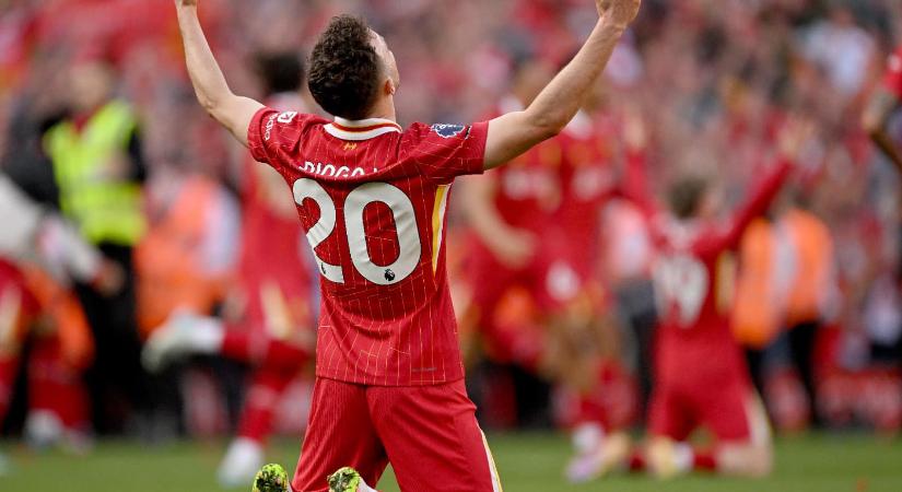 Emlékművet állít elhunyt játékosa emlékére a Liverpool