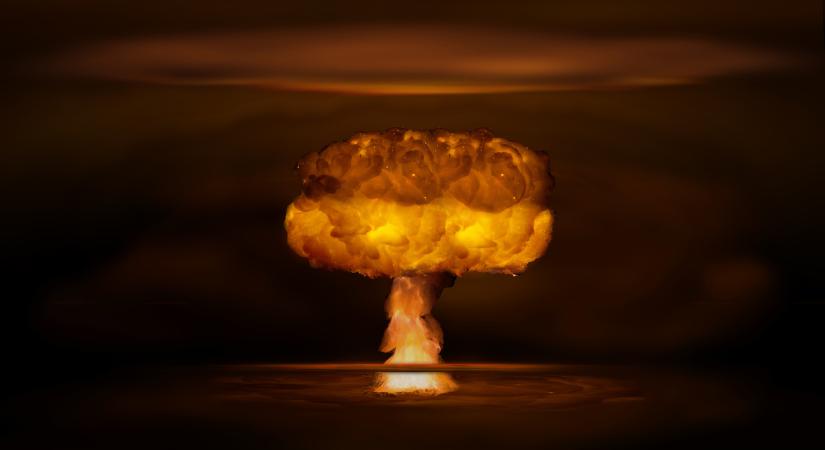 Végre kiderítették, ki a titokzatos modell az ikonikus Miss Atombomba plakáton