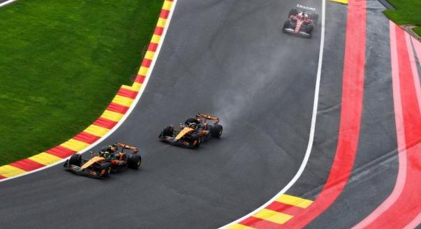 McLaren: Technikai gond hátráltatta Norrist a rajtnál