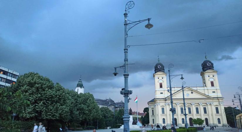 Zivatar, felhőszakadás, jégeső: ilyen lesz a hétfői időjárás
