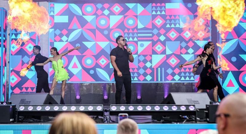 Az X-Faktor nyertese énekelt Győrben - fotó
