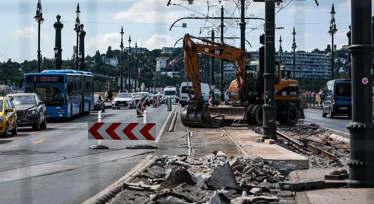 Hiába a szünet, egyre nagyobbak a dugók: a BKK adatai megmutatják, hol fáj Budapestnek