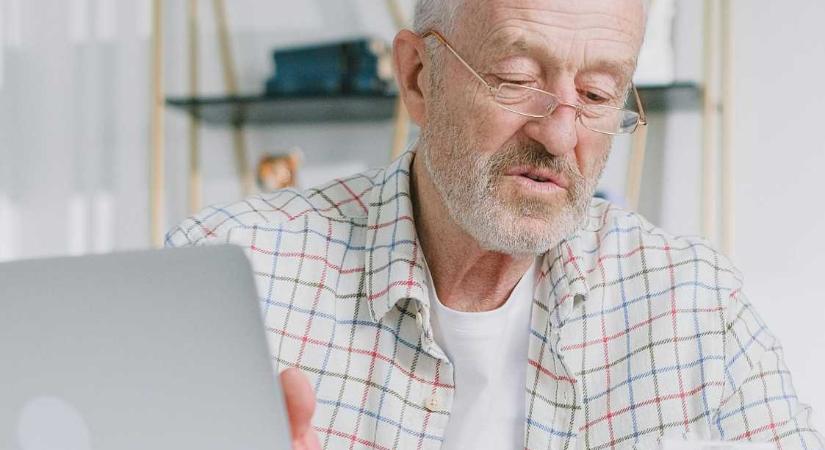 Kis újraszámolás: ezreket fizethetnek a nyugdíjasok a magánarchívumoknak