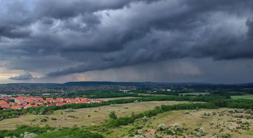 Hétfőn is leszakadhat az ég Hevesben
