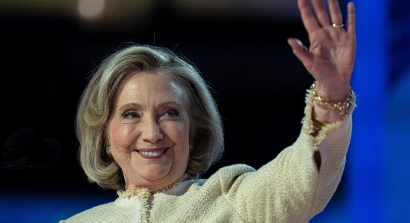 Vádat emelhetnek Hillary Clinton ellen a CIA igazgatója szerint