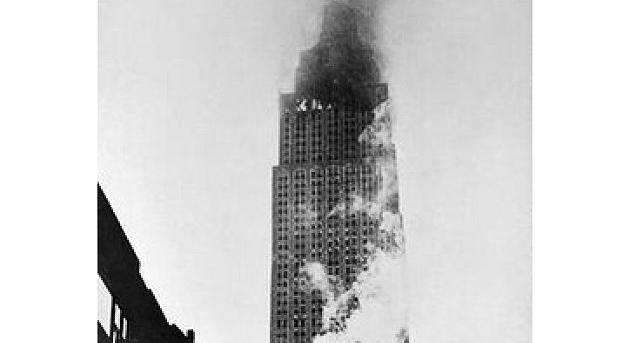 Amikor egy bombázó repült az Empire State Buildingbe