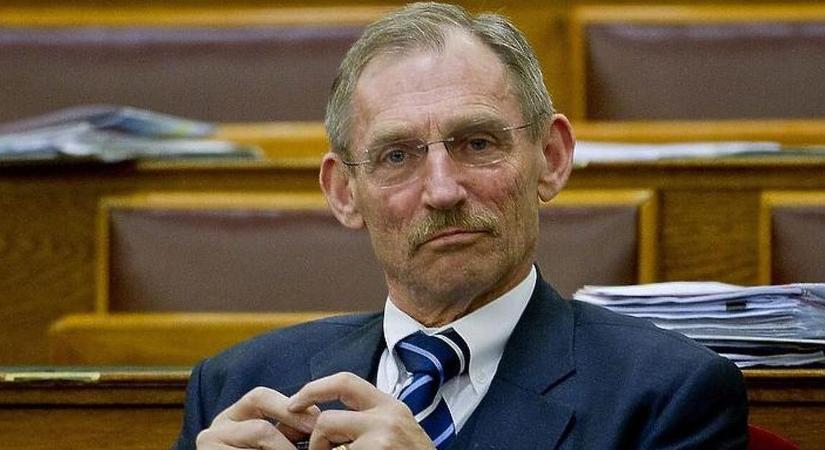 Pintér Sándor belügyminiszter belebukott választási ígéretébe