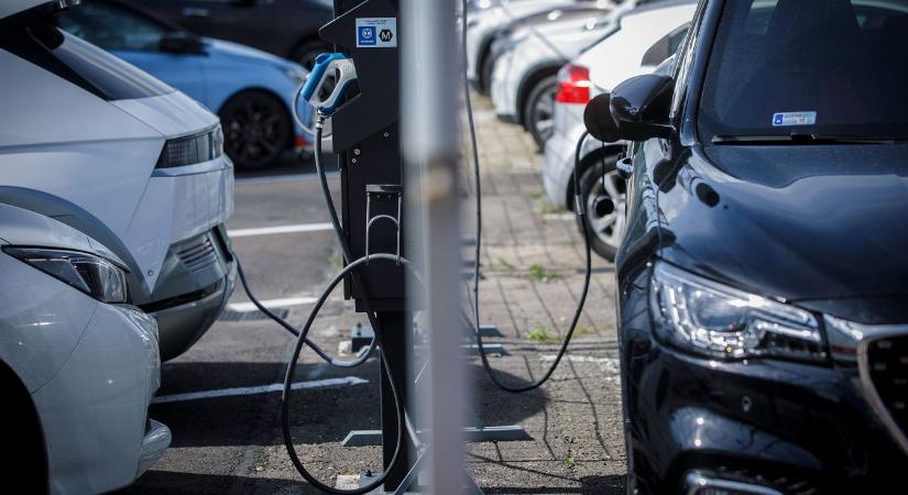 E-autó robbanás: ennyire meglódultak a céges villanyjárgányok