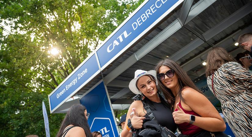 Magyar dolgozók vagy kínai szakemberek? Így válaszolt az államtitkár