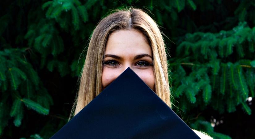 Friss: Ezek a bankok szó szerint pénzt adnak az egyetemistáknak – nézd meg, mennyit kaphatsz!