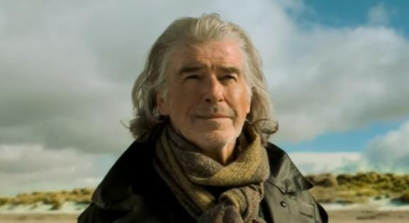 Pierce Brosnan új filmjében bohém festőként kezdi újra az életét