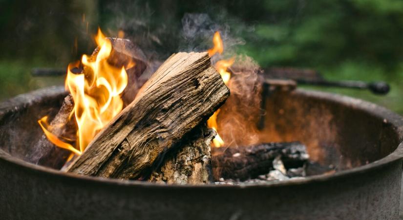 Figyelem, tűzrakók! Ezekben a megyékben mostantól szabad a bográcsozás és grillezés