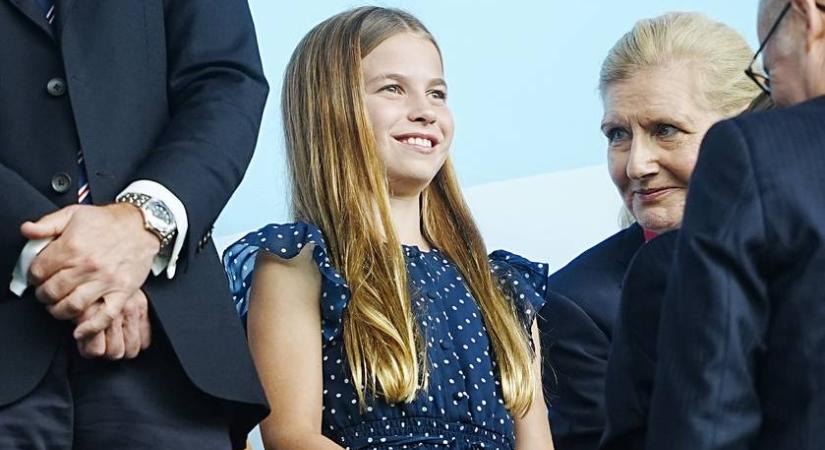Szívmelengető fotón Charlotte hercegnő és Vilmos herceg: így drukkoltak a női futballcsapatnak