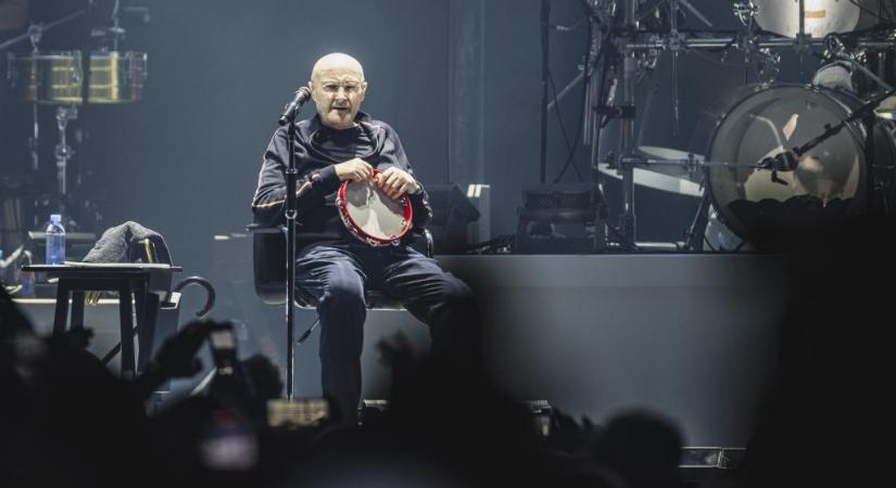 Térdműtét miatt kerül kórházba a tíz éve bottal járó Phil Collins