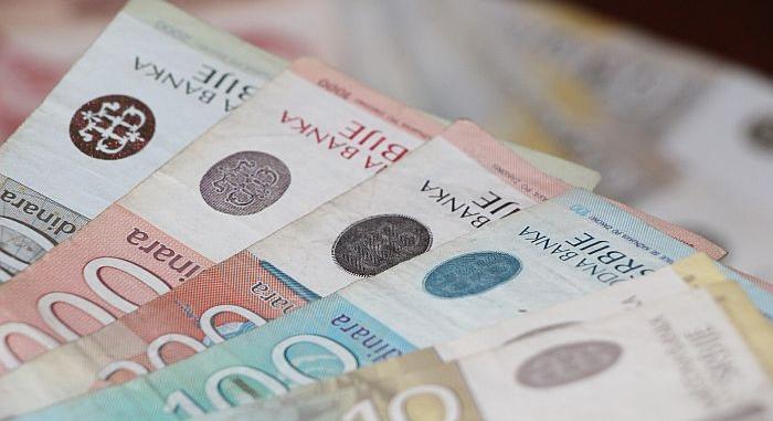 A közalkalmazottak magasabb átlagbért kaptak, mint a magánszférában dolgozók