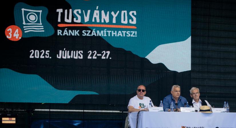 Elemzés: Orbán Viktor nyugodt és szuverén államférfiként jelent meg Tusványoson