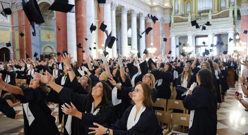 Különleges évet ünnepelt az Eszterházy Károly Katolikus Egyetem