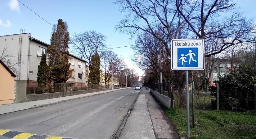 Szeptember elsejétől teljesen megváltozik az Ady utca forgalmi rendje Párkányban