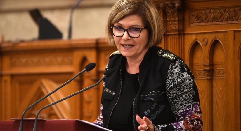 Kálmán Olga: Tóni, Tóni, ezt elbuktad!