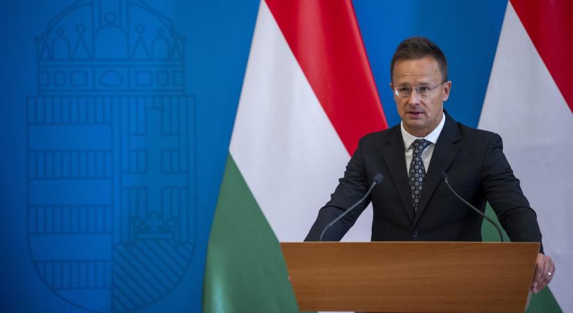 Szijjártó Péter: Brüsszel folyamatosan felelőtlen politikát folytat  videó