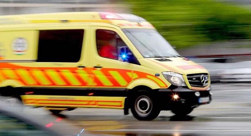 Most érkezett: többen, köztük egy gyermek is megsérült az M1-esen történt tömegkarambolban