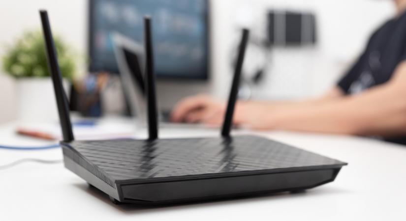 Ha itt helyezed el a routert, háromszor gyorsabb lehet az interneted – a legtöbben rossz helyre teszik