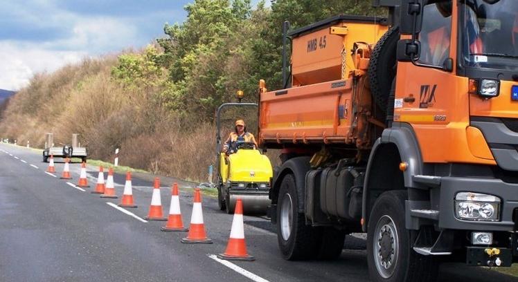 Lezárták a Csorna felé vezető oldalt az M85-ösön