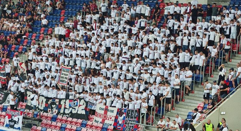 Ezt látnod kell: lenyűgöző koreográfiával hangoltak a Honvéd ellen a Videoton szurkolók – videóval