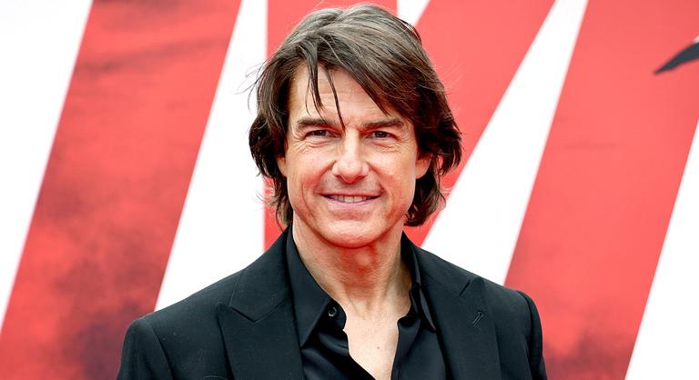 A „kis seggfejből” rajongó lett – Tom Cruise megjelent az őt kritizáló Oasis koncertjén