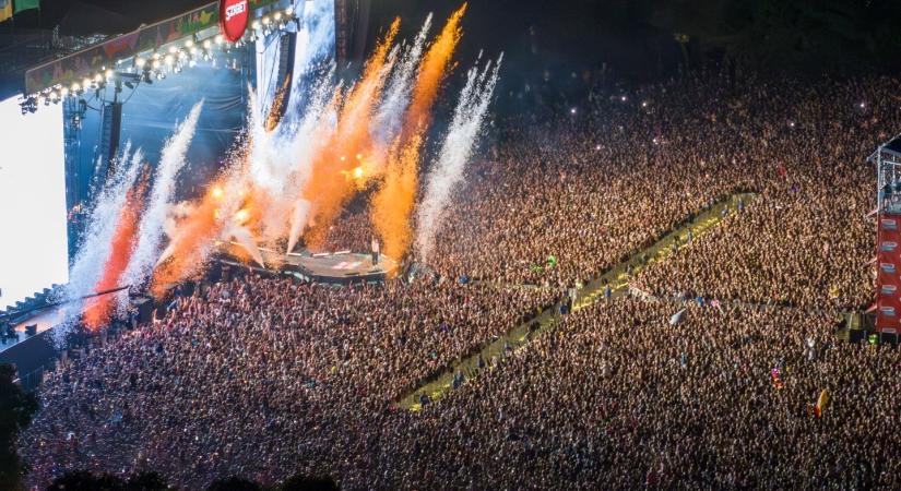 „Legendás zenészeink a cipőjüket nézegették” Adásban osztotta ki kollégáit az ismert előadó