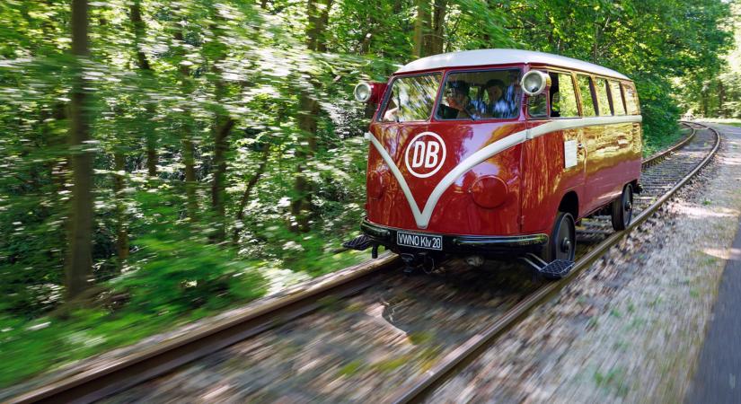 Sínautót még biztosan nem láttál a Volkswagen kisbuszából