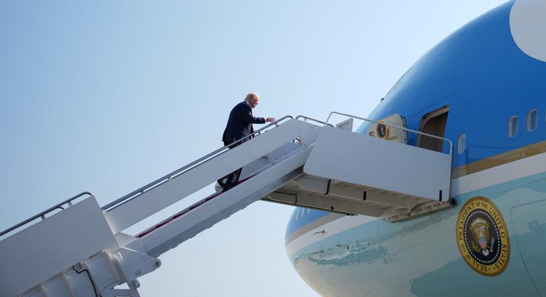 Valójában egymilliárd dollárba kerül Trump katari „ajándéka”