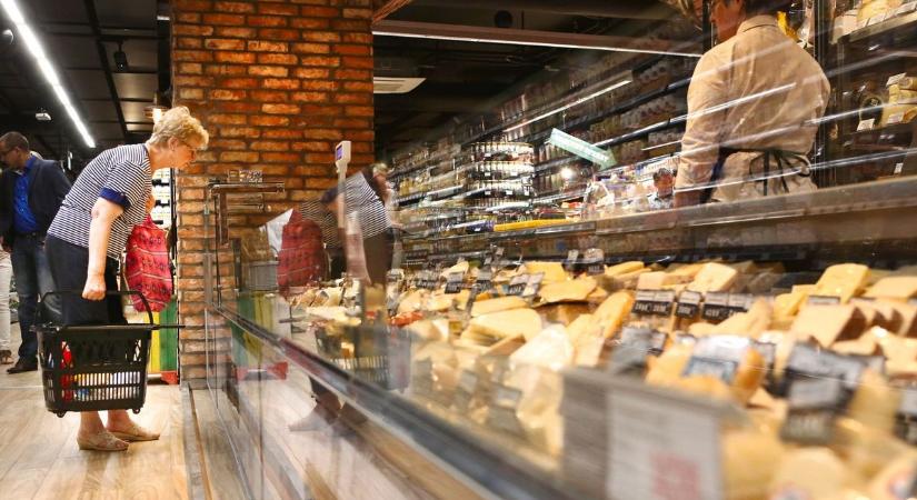 Kiderült, hogy mikor érkezik a nyugdíjasoknak az állami élelmiszer-utalvány
