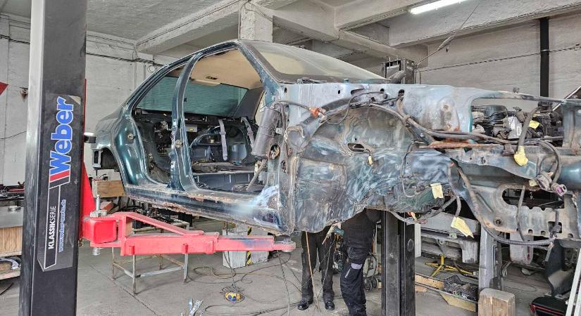 A bontó torkából mentették meg a hazai Peugeot-t