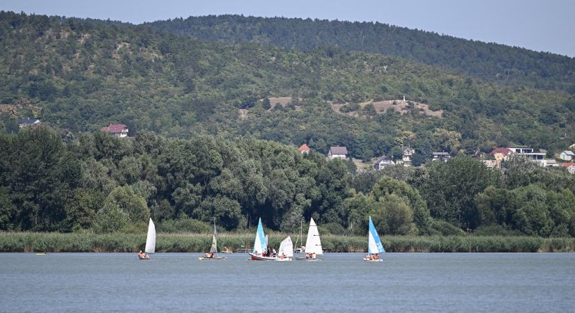 Szolid növekedést hozott az első nyári hónap a turizmusban