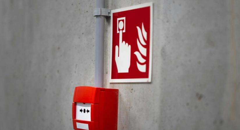 Akkumulátorok tűzvédelmi rendszerekhez – megbízható energiaellátás kritikus helyzetekben