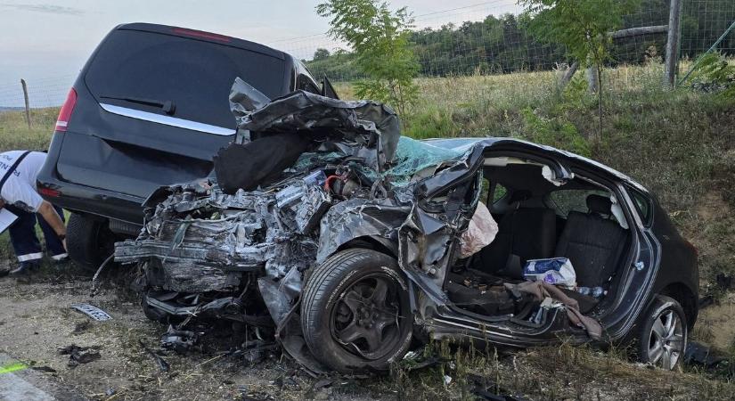 Borzalmas baleset történt Lullánál: egy órán át küzdöttek a mentők a csecsemő életéért