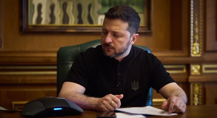 Az orosz fogságban elhunyt katonák családjai 15 millió hrivnyát kaphatnak: Zelenszkij aláírta a törvényt