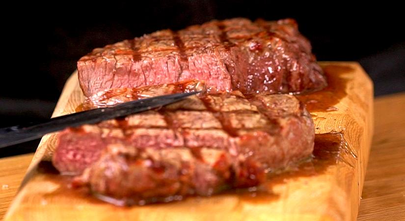 Bélszín grillen készítve