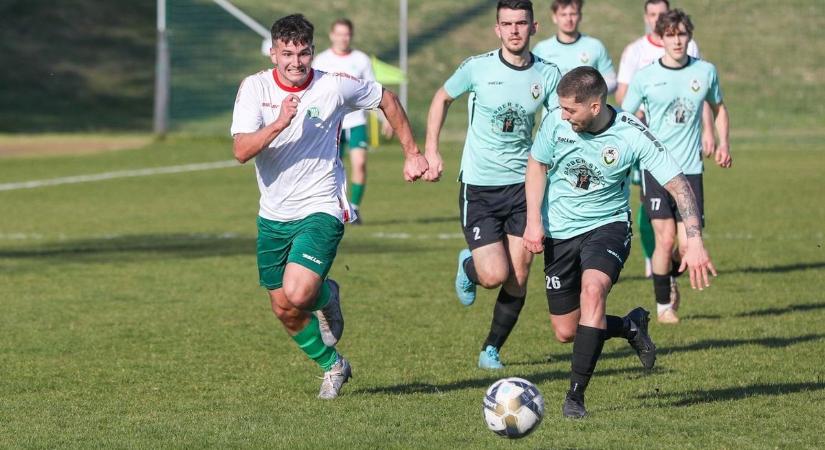 Kilencen a nyolc továbbjutó helyért