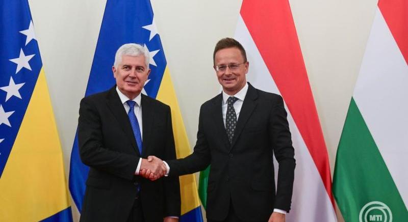 Szijjártó Péter: Brüsszel azokat támogatja, akik háborút hoznak az EU-ba, nem azokat, akik fejlődést