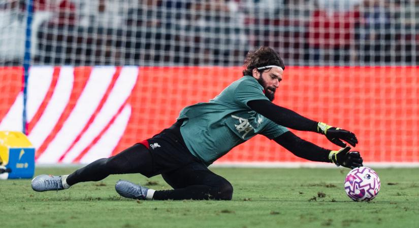 Alisson Becker váratlanul otthagyta a Liverpool előszezoni túráját