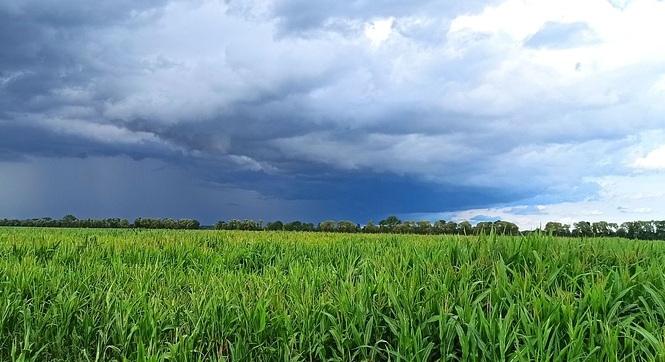 Hidegfront szeli ketté a hétvége időjárását