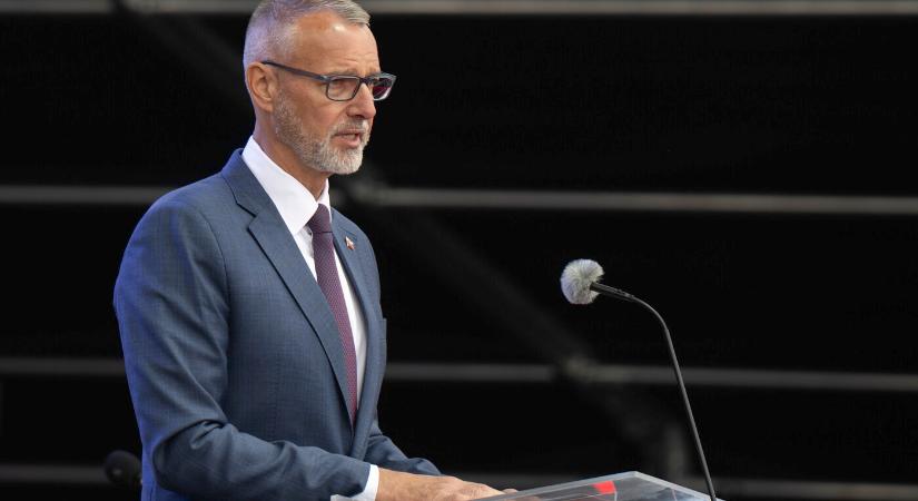 Raši a házelnökök konferenciájára utazik Genfbe