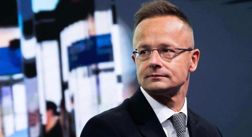 Szijjártó Péter a Harcosok órájában beszélt Majkáról és Magyar Péterről is