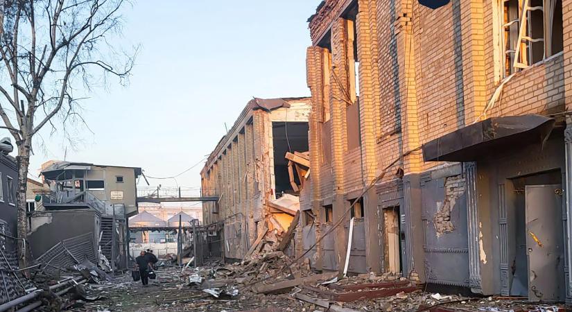 Ukrajnai börtönkolóniát bombáztak az oroszok, 17-en meghaltak